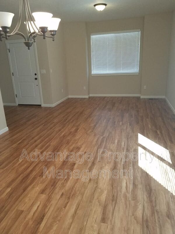 Building Photo - 5836 NE Chandra Ct