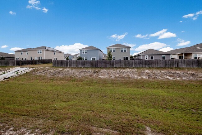 Building Photo - *MOVE IN SPECIAL ONE MONTH FREE*