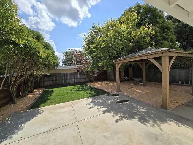 Building Photo - 5 Ormond Ct