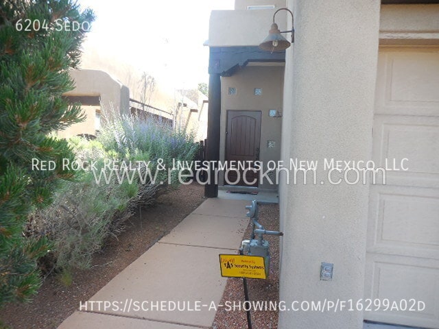 Building Photo - 6204 Sedona Dr NE