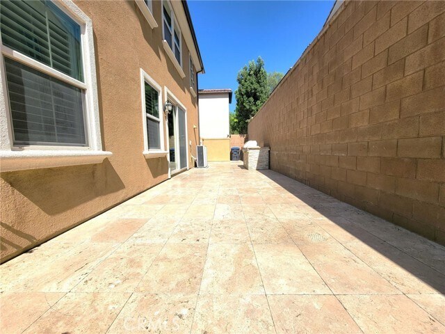 Building Photo - 56 Latitude