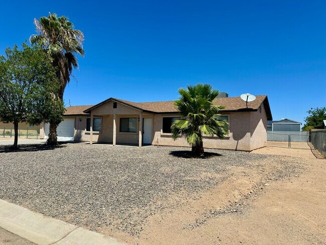 Building Photo - 6527 Nielsen Way