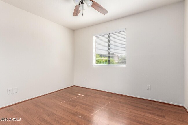 Building Photo - 13627 N Hamilton Dr