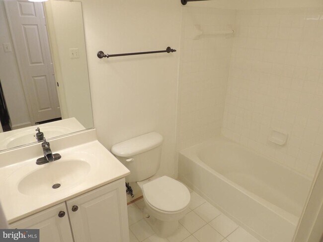 Building Photo - 12830 Rexmore Dr