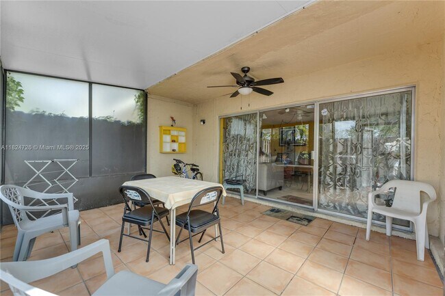 Building Photo - 6500 SW 41st Ct