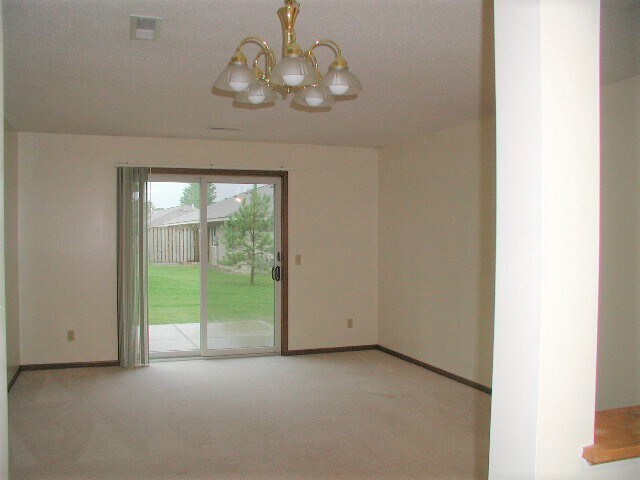 Building Photo - 855 Highview Dr