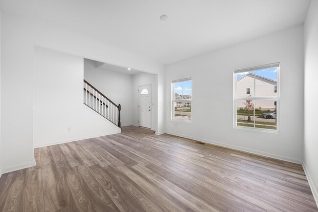 Building Photo - 6295 Honey Farm Way