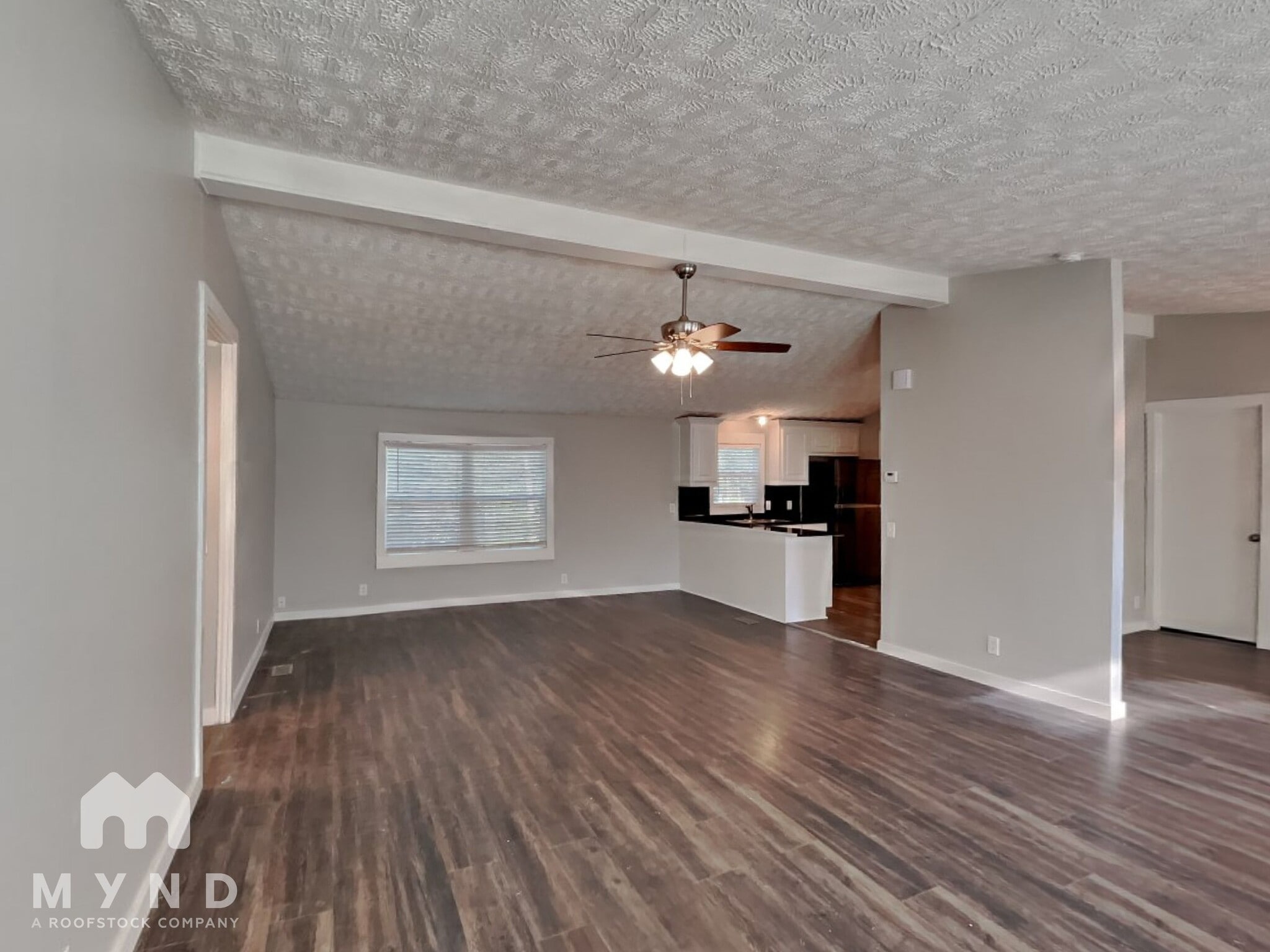 Building Photo - 12 The Briars