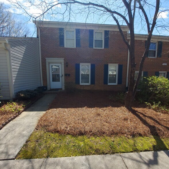 Building Photo - 4010 Huntingreen Ln