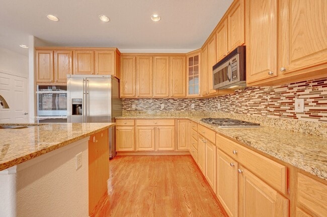 Building Photo - $3,895.00 - 5 Bedrooms, 4 Bathrooms, Single Family Home in Highlands Ranch with Fenced Yard!