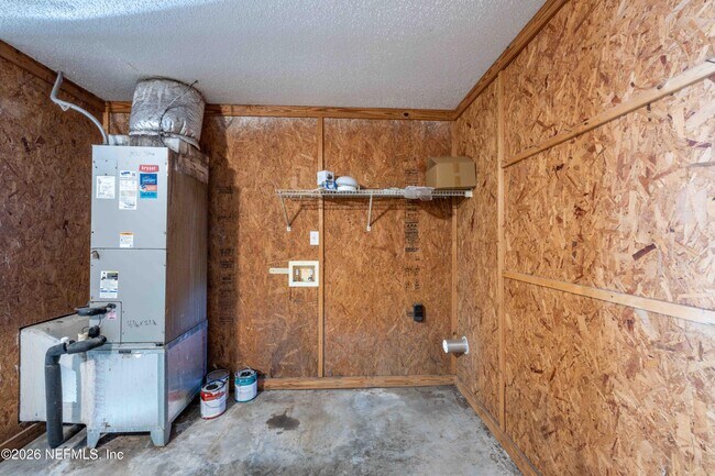 Building Photo - 570 Manship Dr