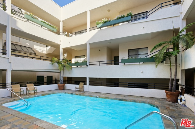 Building Photo - 11636 Montana Ave