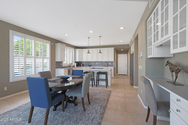 Building Photo - 1740 W Bartlett Way