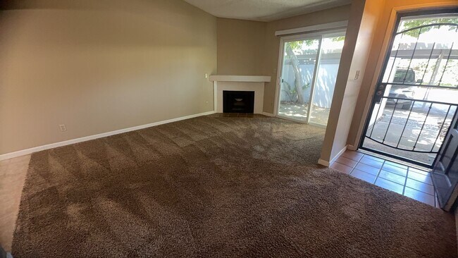 Building Photo - Charming 1 Bedroom, 1 Bathroom Condo for Rent!