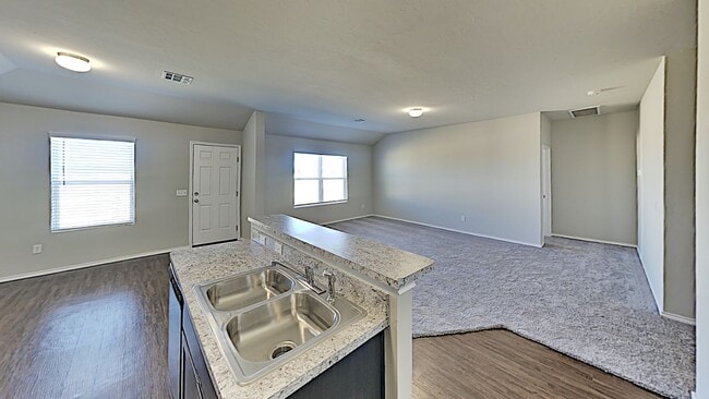 Building Photo - Very Nice 4 Bedroom 2 Bath Home in Yukon Schools.