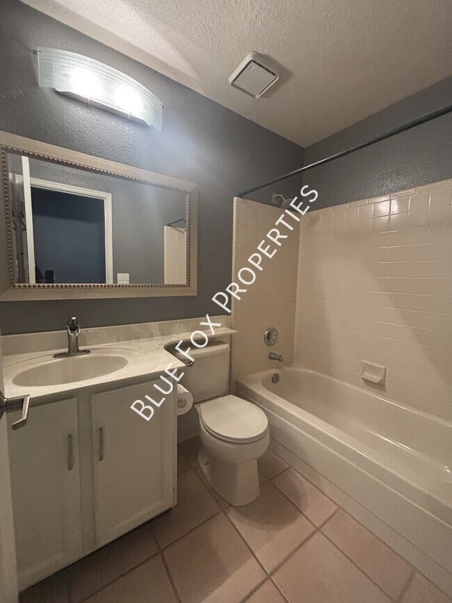 Building Photo - 4780 W Lessing Ln