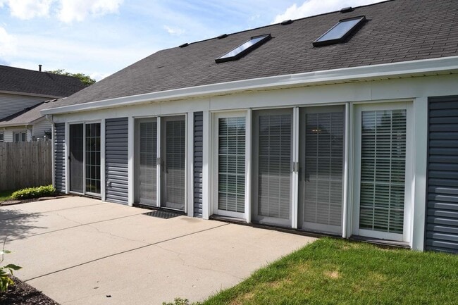 Building Photo - 2138 Stirrup Ln