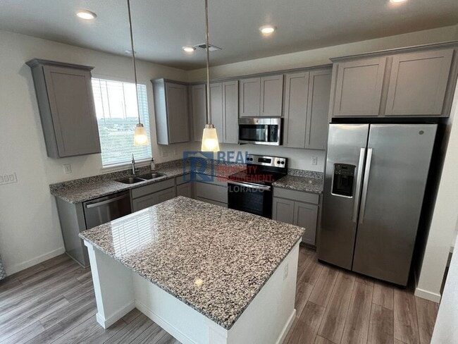 Building Photo - 6549 Westcliff Dr