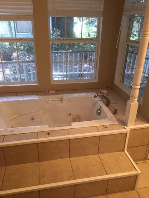 Building Photo - 7454 Oak Dr W