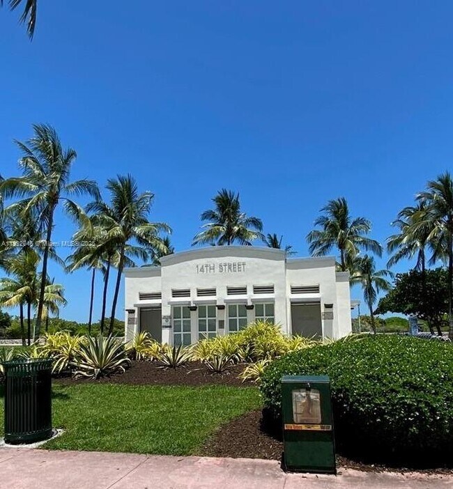 Building Photo - 1390 Ocean Dr