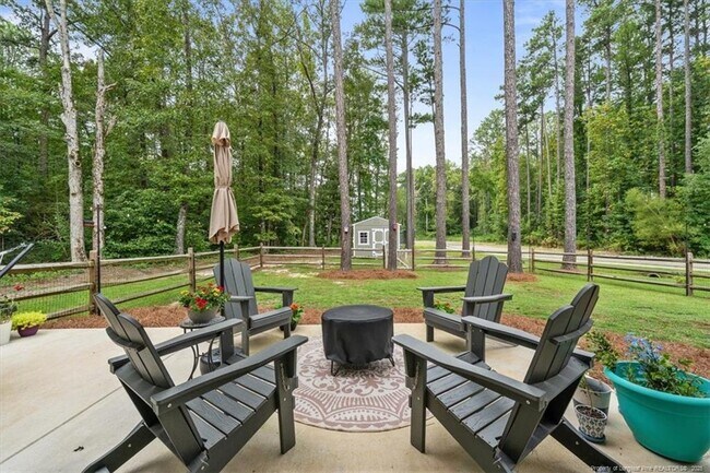 Building Photo - 400 Everest Ct