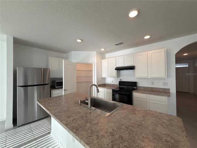 Building Photo - 276 Willow Bend Dr