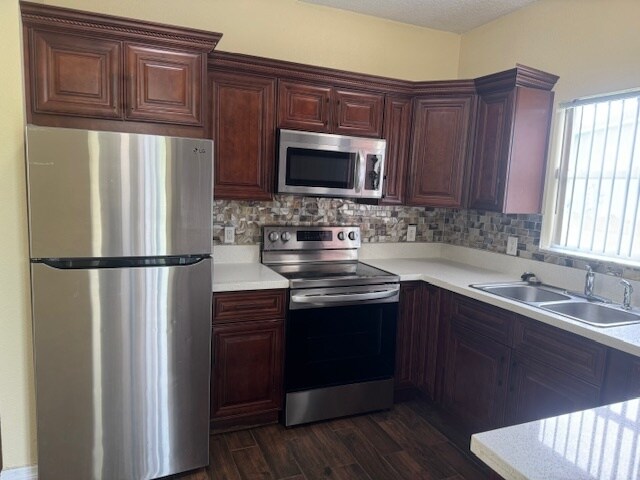 Building Photo - 201 Watts Ln