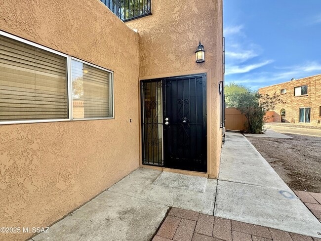 Building Photo - 6536 Calle La Paz