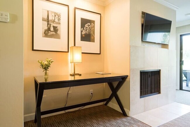 Building Photo - 662 Cottage Dr