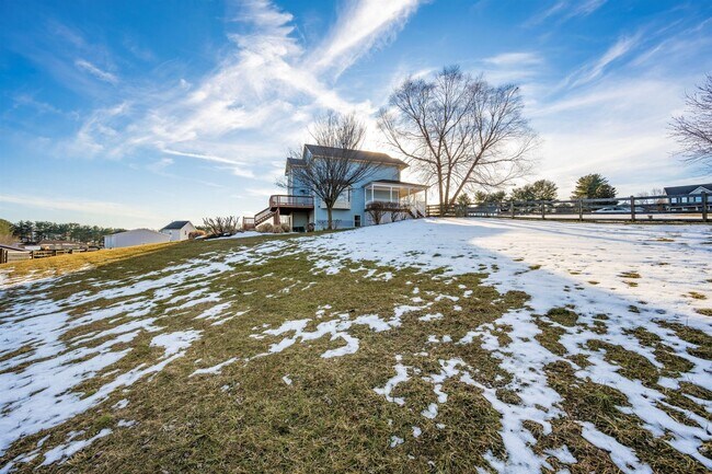 Building Photo - WELLER ESTATES