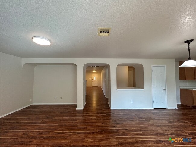 Building Photo - 424 Copper Hill Dr