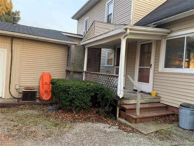 Building Photo - 1470 S Dye Rd