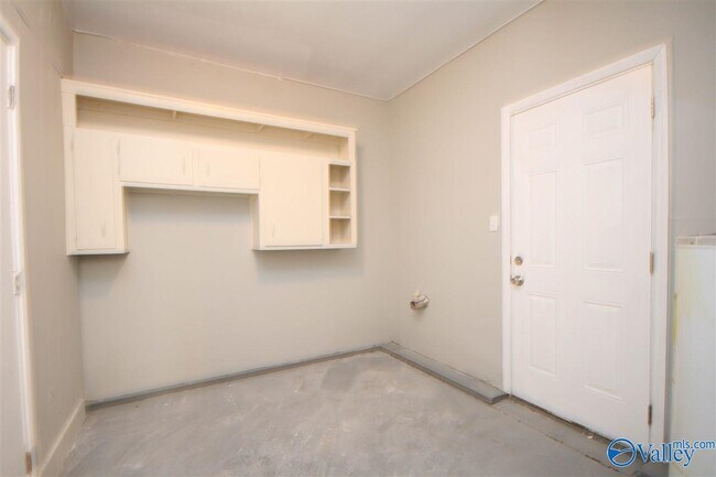 Building Photo - 3423 Rosedale Dr NW