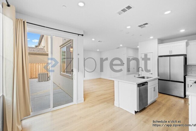 Building Photo - 208 Wellspring Ln