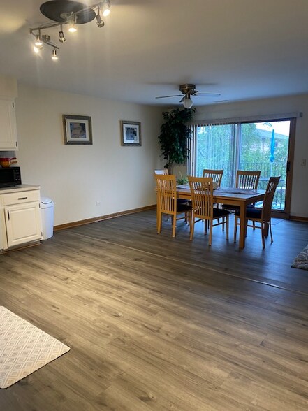 Building Photo - 8821 N Greenwood Ave