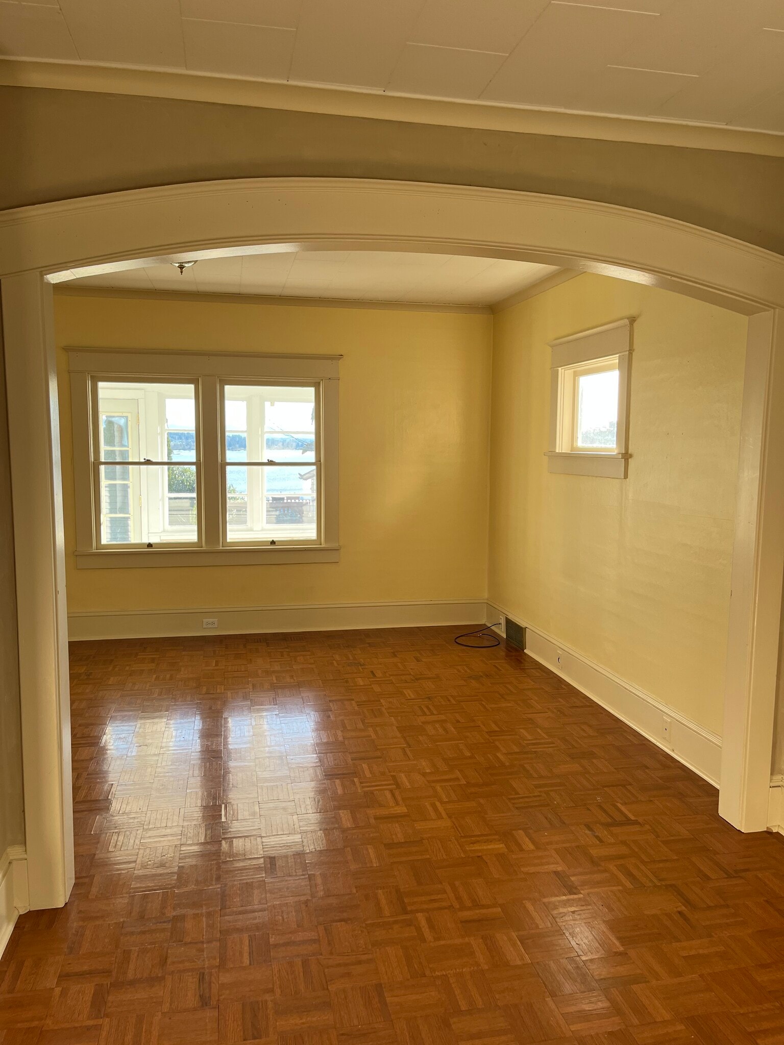 Living Room - 657 Florence Ave