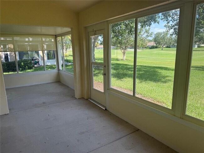Building Photo - 2217 Brookfield Greens Cir