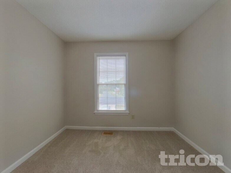 Building Photo - 178 Nicole Dr