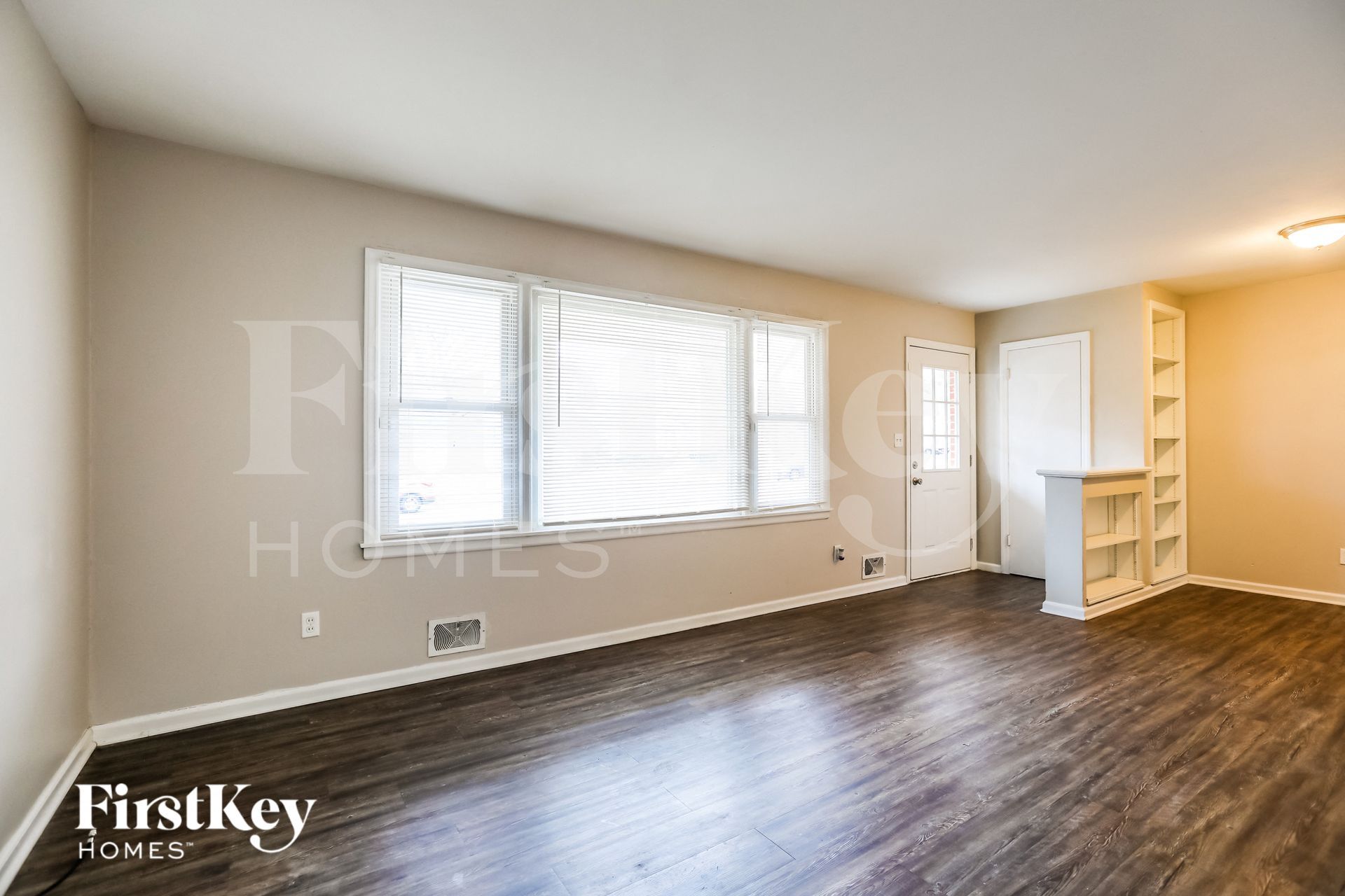 Building Photo - 10508 East 33rd Terrace S