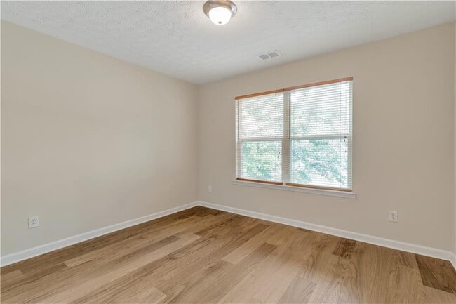 Building Photo - 3168 Meadow Point Dr