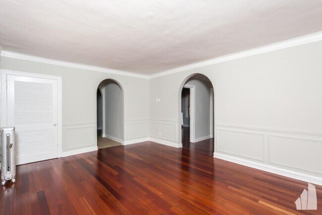 Primary Photo - 1 bedroom in Chicago IL 60657