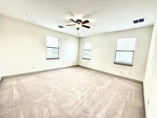 Building Photo - 4514 Inker St
