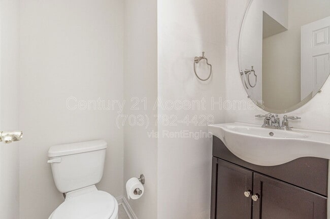 Building Photo - 4035 Cressida Pl