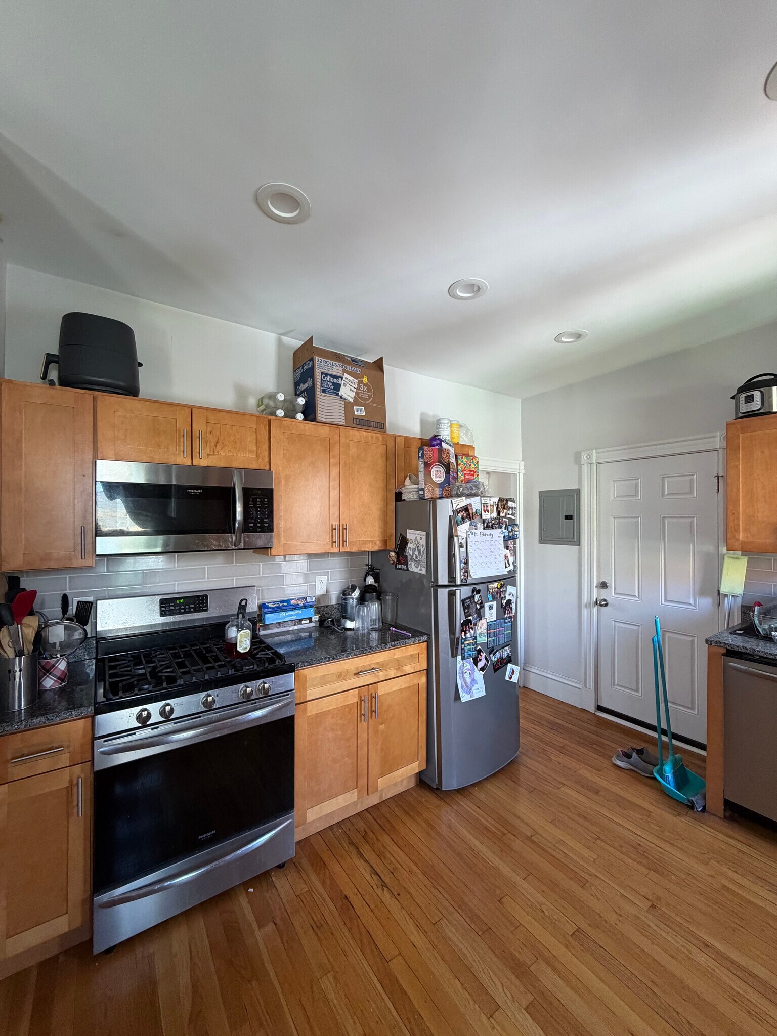 Building Photo - 384 Washington St