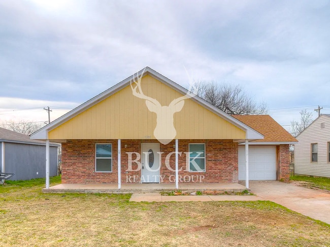 Building Photo - 1201 Stansell Dr