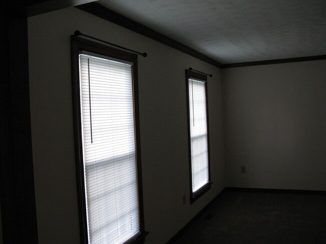 Building Photo - 7163 Plum Grove Ct