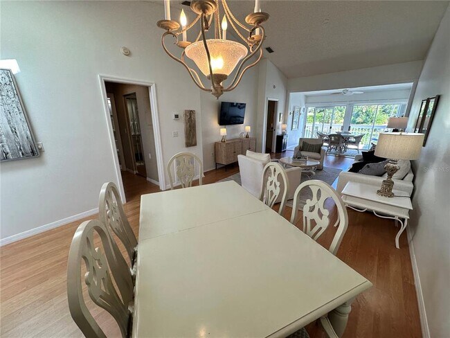 Building Photo - 517 Woodstork Cir