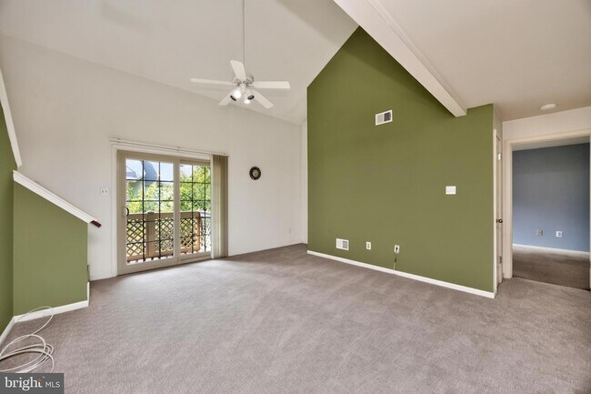 Building Photo - 1014 Foxmeadow Dr