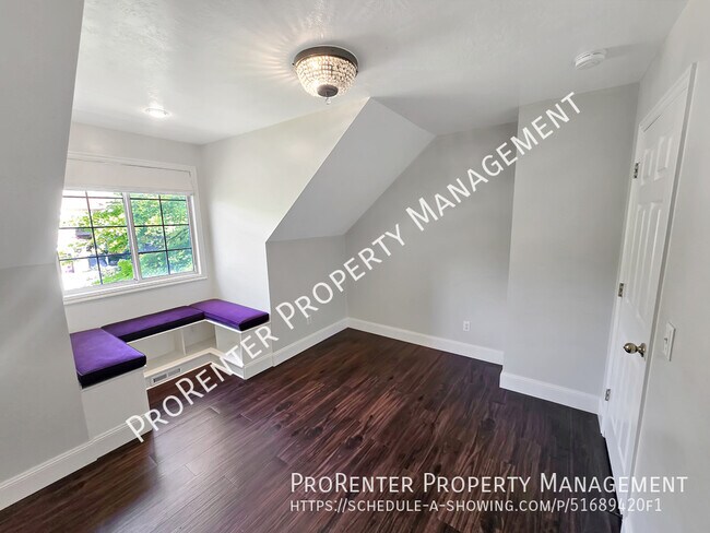 Building Photo - 2208 Kays Creek Dr