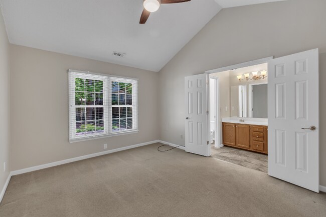 Building Photo - 106 London Plain Ct